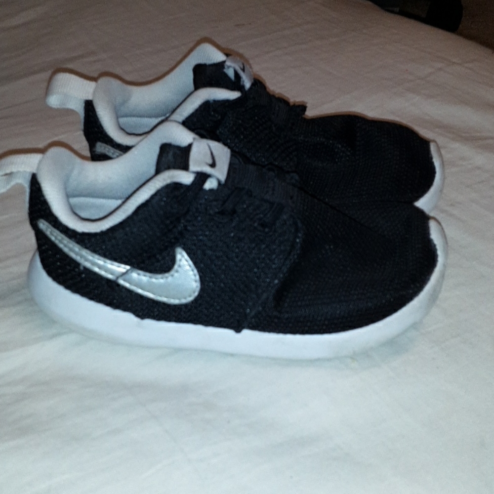 Toddler Nike slip ons